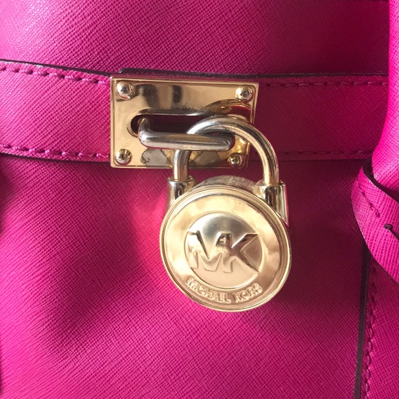 Unique and rare color Michael Kors purse! - Picture 2 of 5
